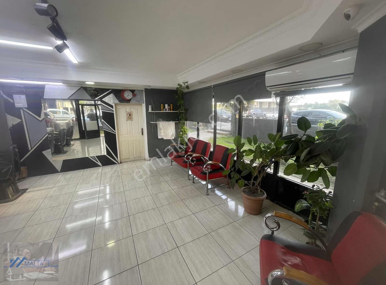 Malta'dan Mehmetçik Caddesi Üzeri Devren Kiralık Berber - Görsel 11