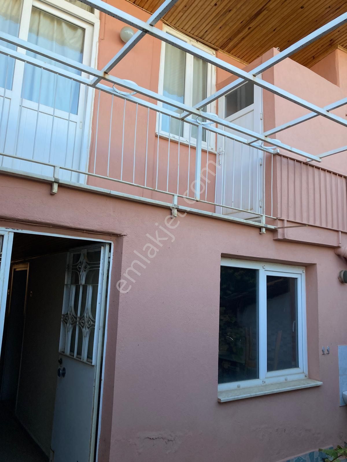 Çarşı Yakını Müstakil Bahçeli Masrafsız Dubleks Ev 2+1 110 M2 - Görsel 23