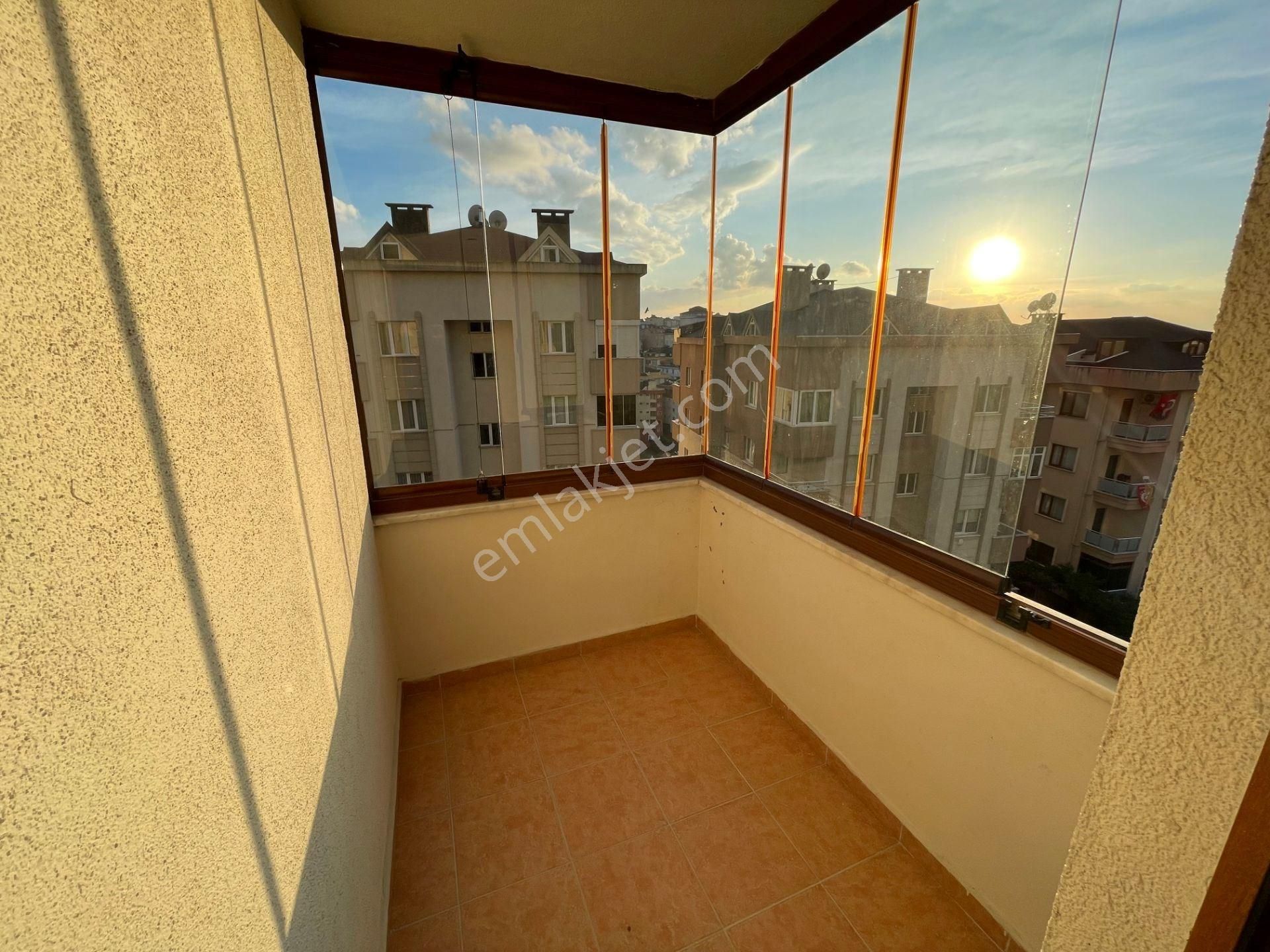 Ataşehir İnönü'de Yeditepe Ünv. Yakın Balkonlu Temiz 3+1 Kiralık - Görsel 4