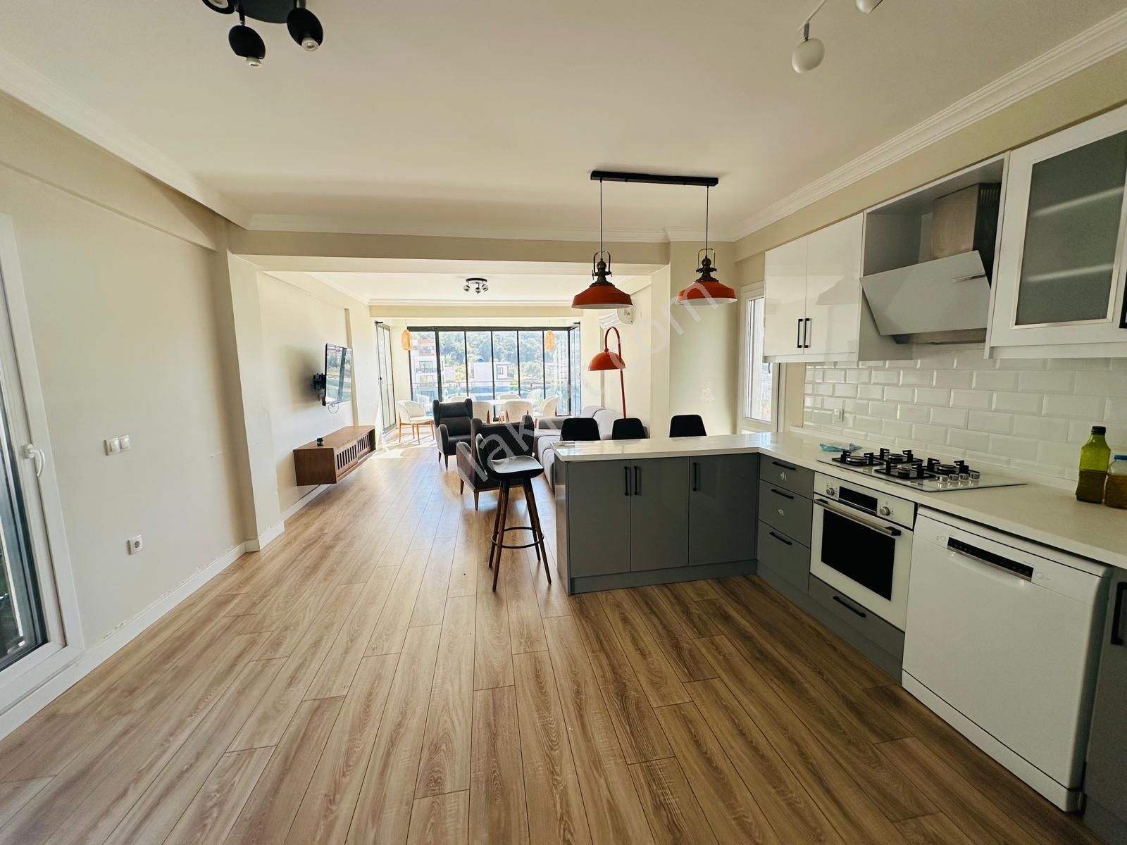 Bodrum'a Sadece 30 Dk Uzaklıkta Güllük Satılık Tripleks Villa - Görsel 16