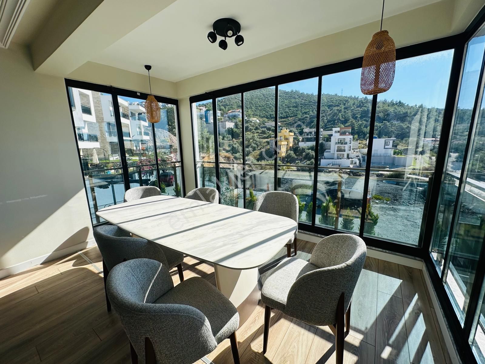 Bodrum'a Sadece 30 Dk Uzaklıkta Güllük Satılık Tripleks Villa - Görsel 26