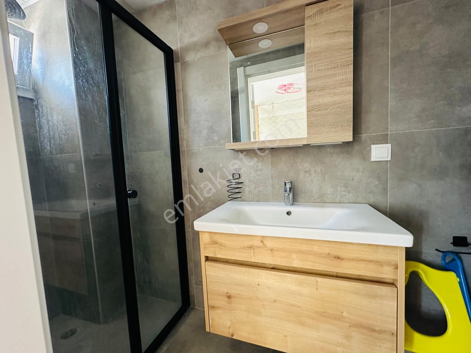 Bodrum'a Sadece 30 Dk Uzaklıkta Güllük Satılık Tripleks Villa - Görsel 23