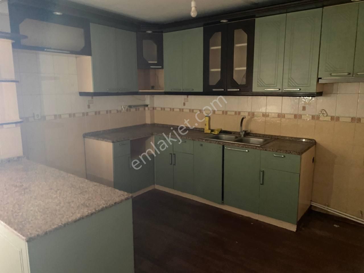 Yeşilyurt Polat Caddesinde 3+1 120 M2 Satılık Daire - Görsel 5