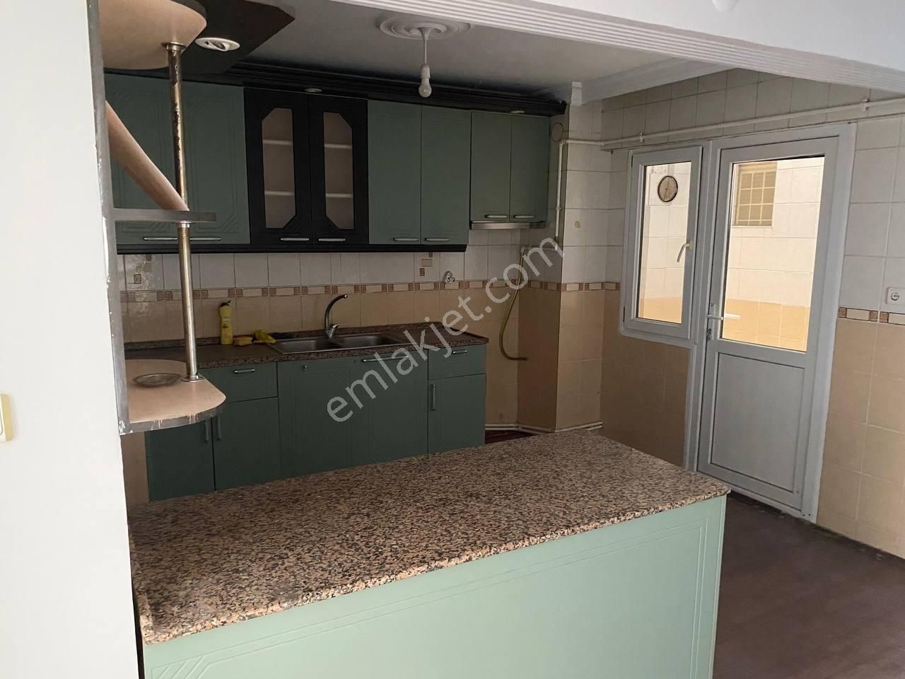 Yeşilyurt Polat Caddesinde 3+1 120 M2 Satılık Daire - Görsel 18