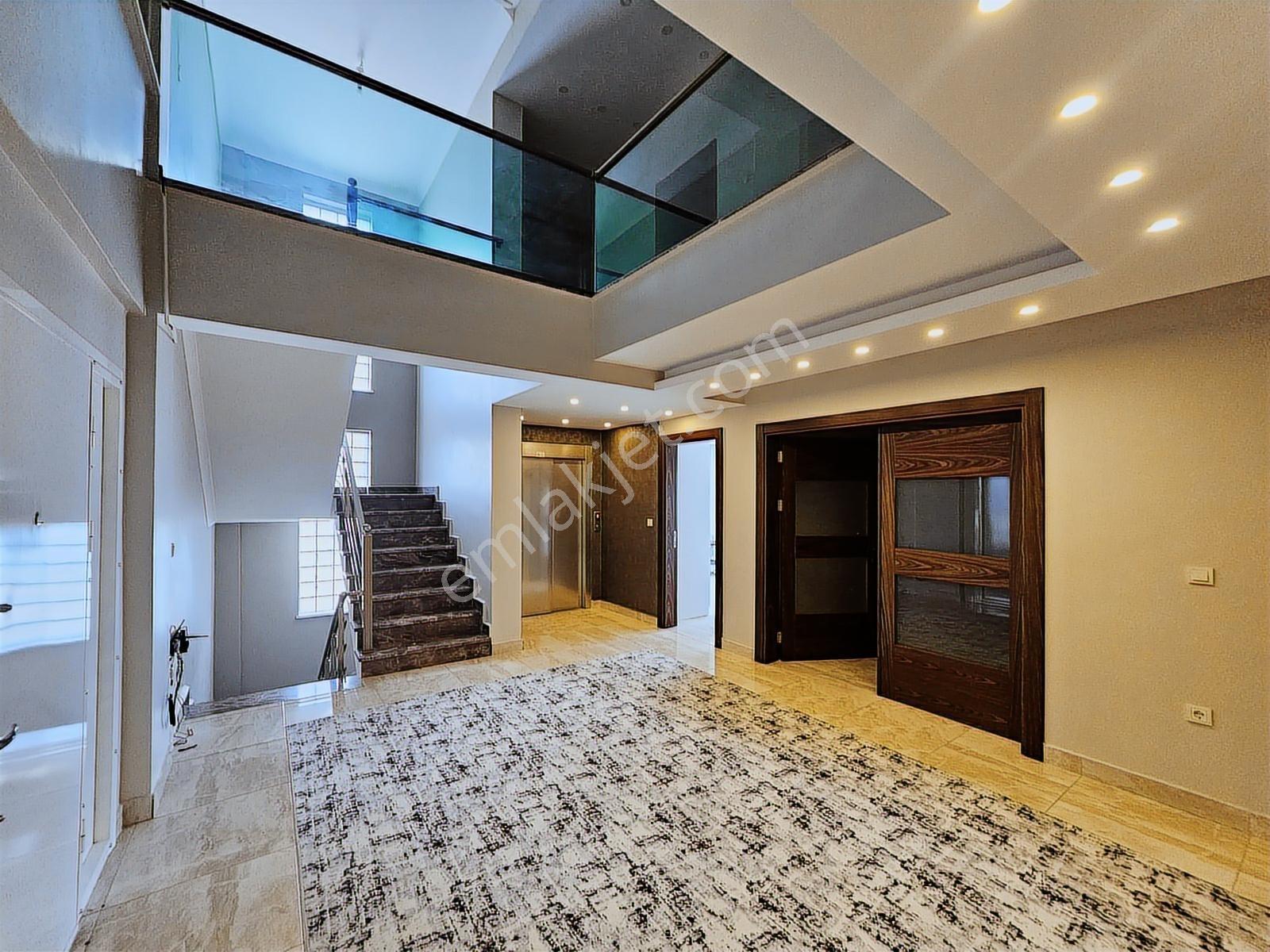 Doğanın Kalbinde Eşsiz Deniz Manzaralı 4+2 Bahçeli Villa - Görsel 4