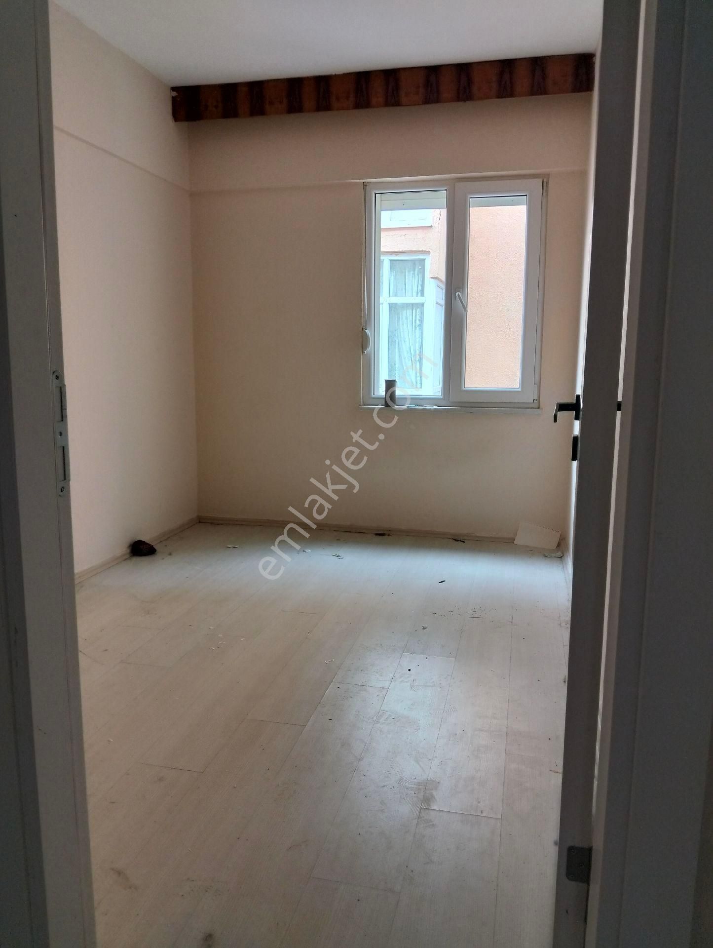 Sarıkızda Giriş Üstü Ön Cephe 2+1 Devamlı Kiralık Daire - Görsel 22