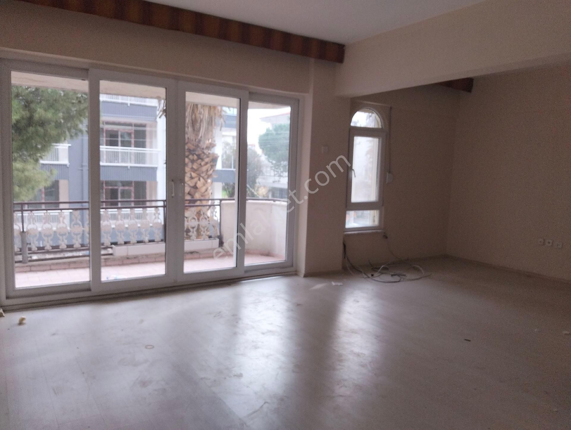 Sarıkızda Giriş Üstü Ön Cephe 2+1 Devamlı Kiralık Daire - Görsel 11