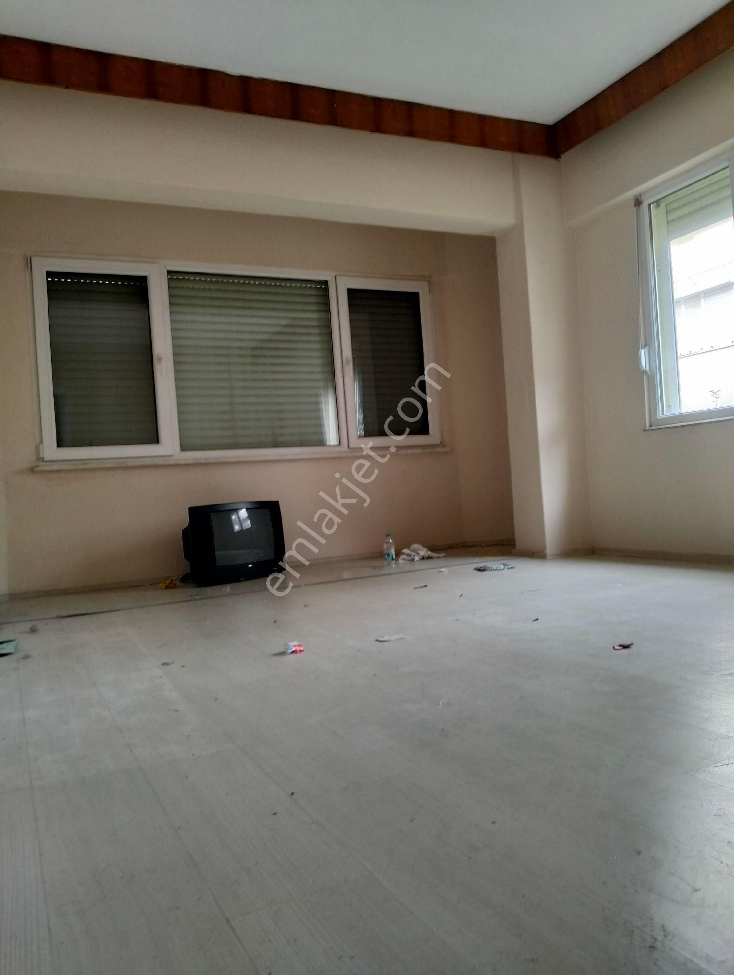 Sarıkızda Giriş Üstü Ön Cephe 2+1 Devamlı Kiralık Daire - Görsel 19