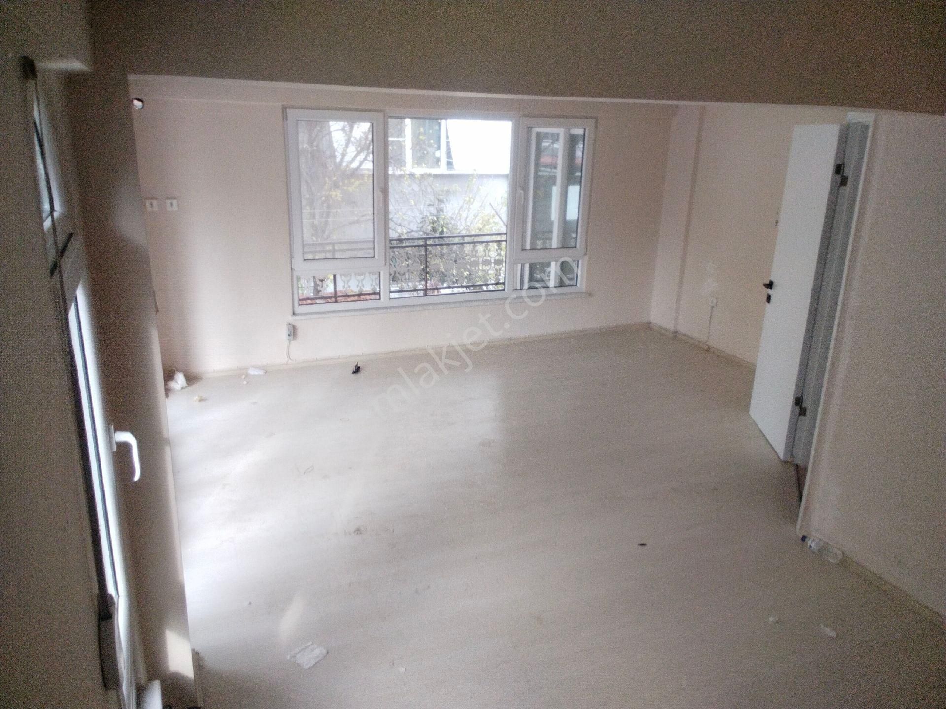 Sarıkızda Giriş Üstü Ön Cephe 2+1 Devamlı Kiralık Daire - Görsel 6