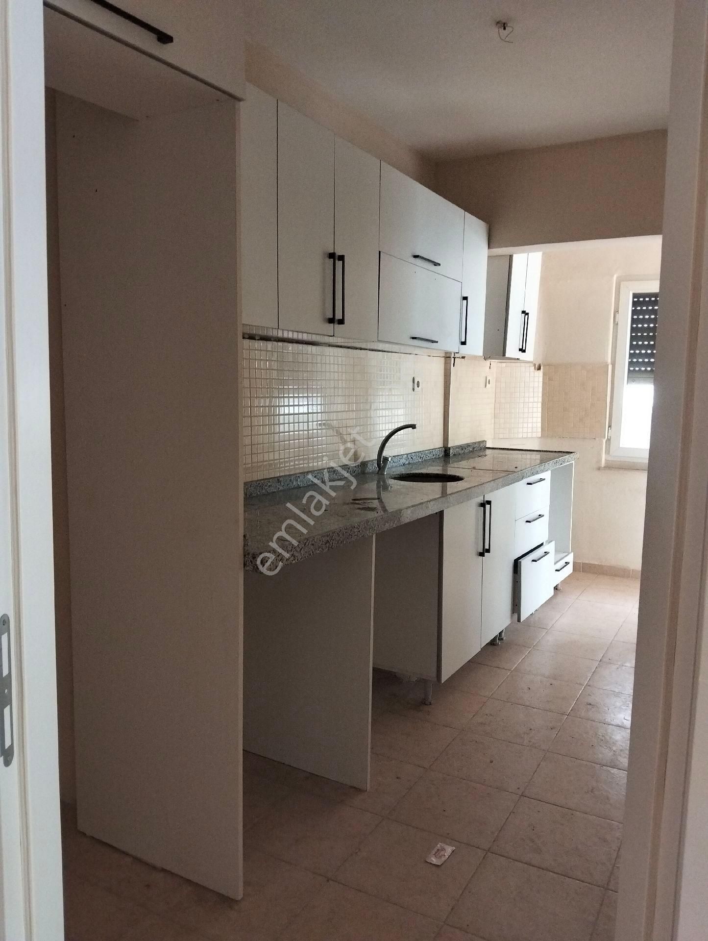 Sarıkızda Giriş Üstü Ön Cephe 2+1 Devamlı Kiralık Daire - Görsel 31