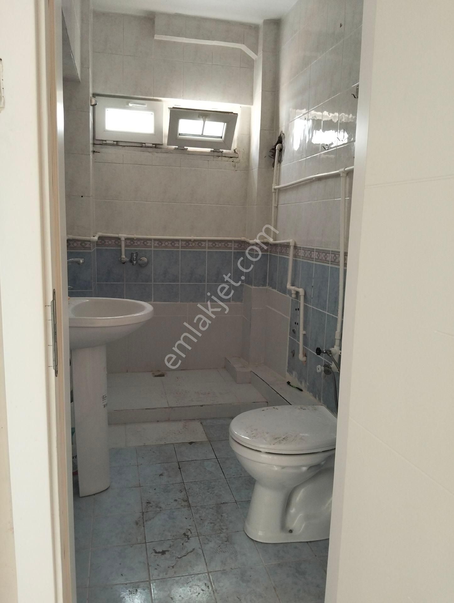 Sarıkızda Giriş Üstü Ön Cephe 2+1 Devamlı Kiralık Daire - Görsel 16