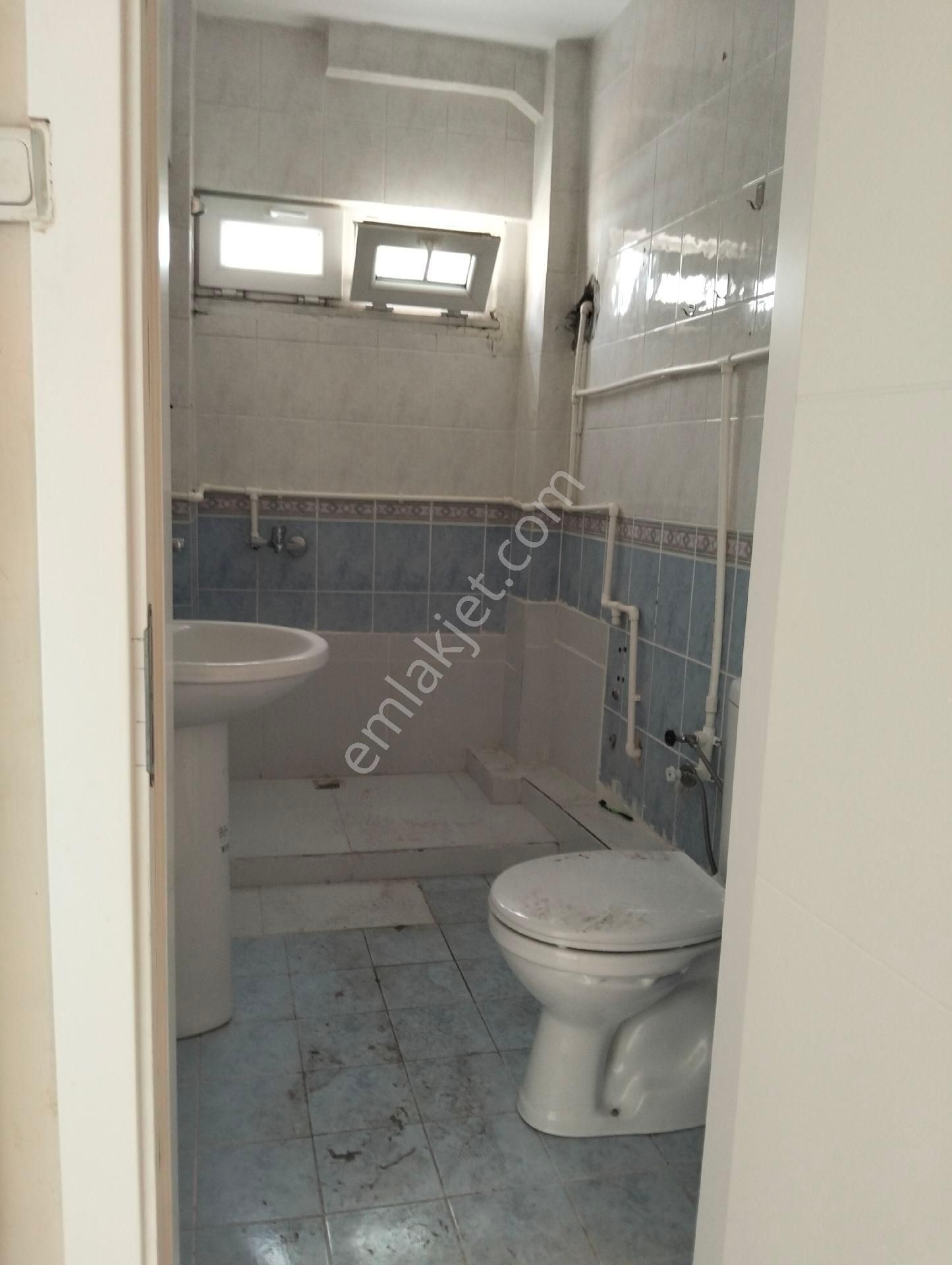 Sarıkızda Giriş Üstü Ön Cephe 2+1 Devamlı Kiralık Daire - Görsel 17