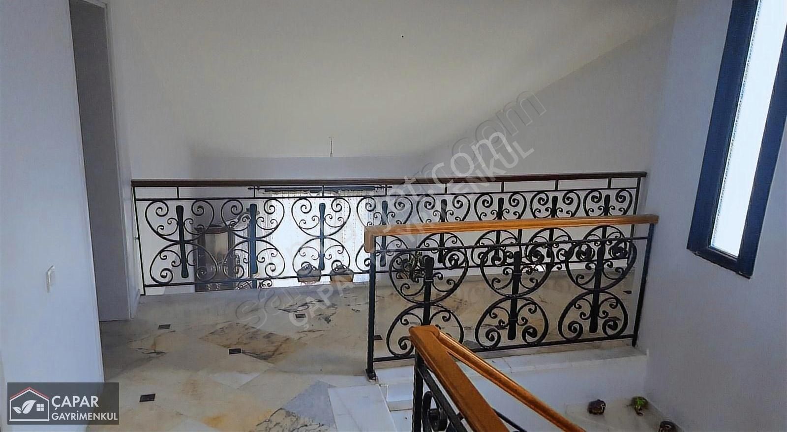 Beylikdüzü Dereağzında Denize Sıfır Site İçinde Satılık Villa - Görsel 18