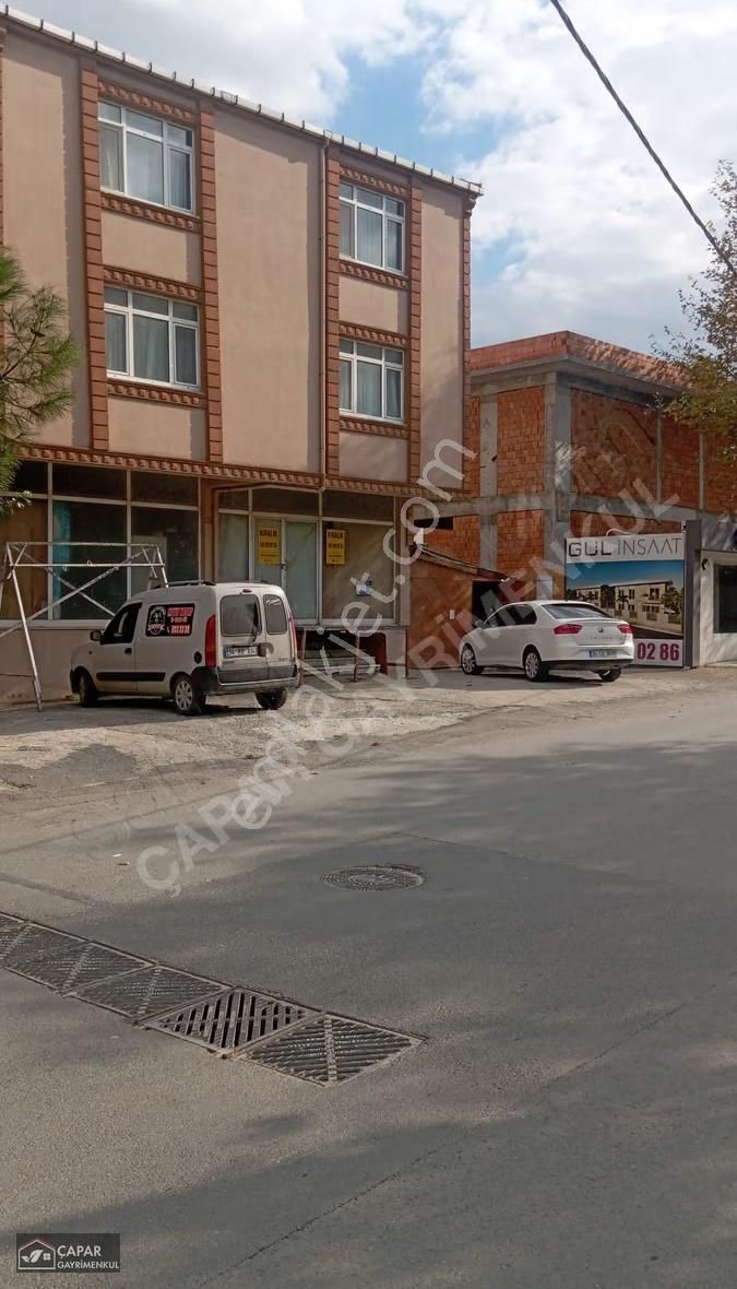 Çapar Gayrimenkulden Hareketli Cadde Üzeri Kiralık Dükkan