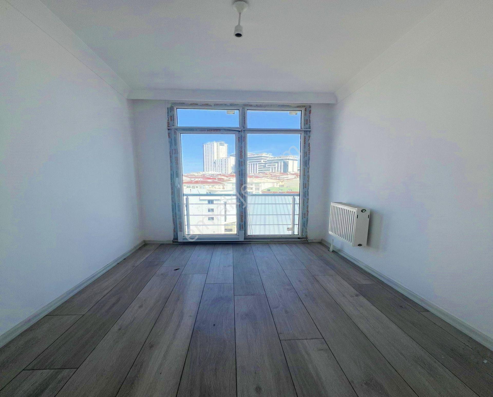 Haramidere Metrobüse Yakın Havuzlu Site İçerisinde Otoparklı Daire - Görsel 5