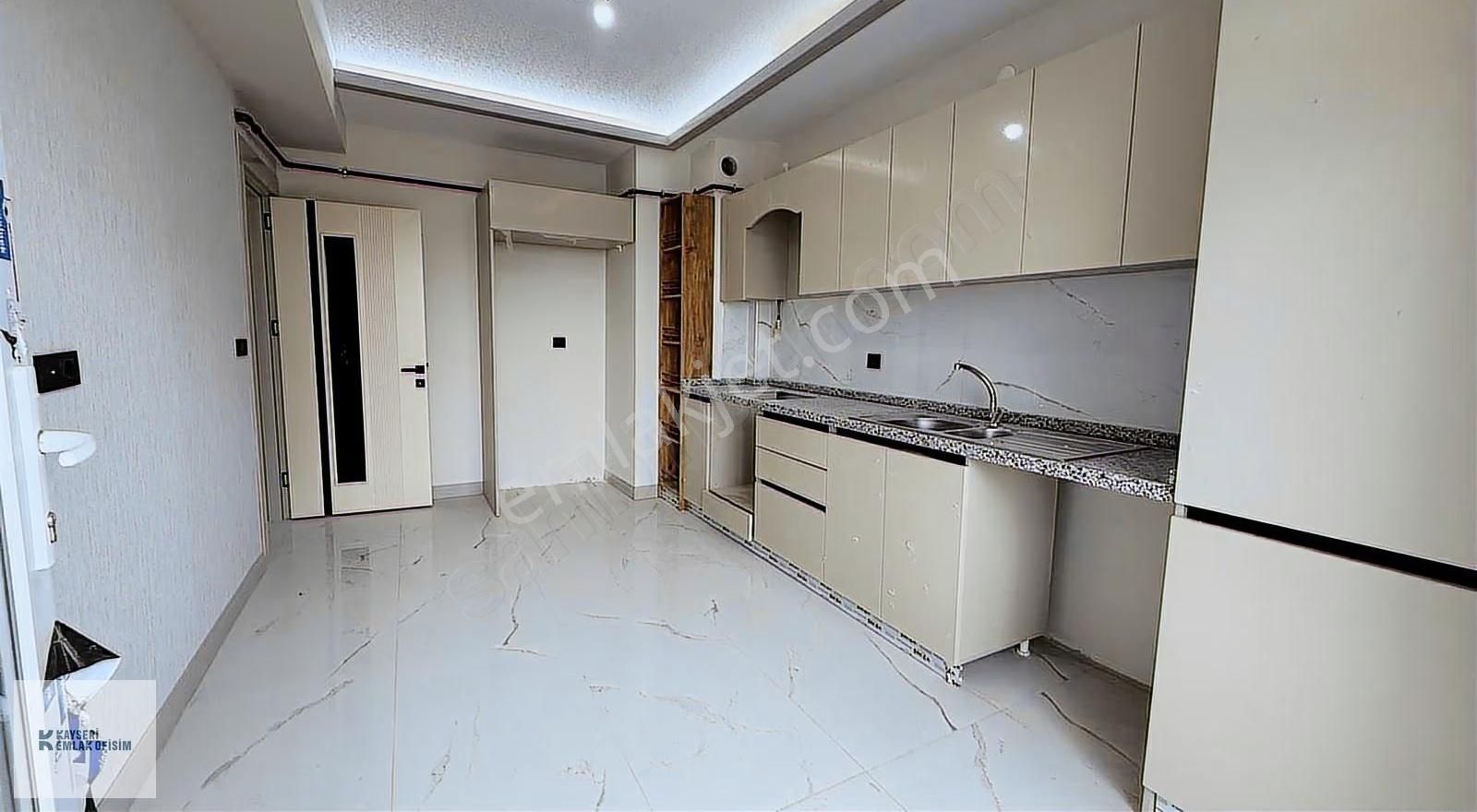 Emlak Ofisimden Bahçelievler Mah. 4+1 Sıfır Satılık Lüks Daire - Görsel 20