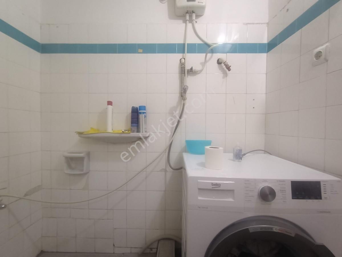 Karşıyaka Çarşıda 2 Balkonlu Acil Satılık 2+1 Daire - Görsel 14