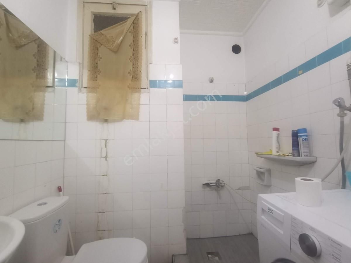 Karşıyaka Çarşıda 2 Balkonlu Acil Satılık 2+1 Daire - Görsel 6