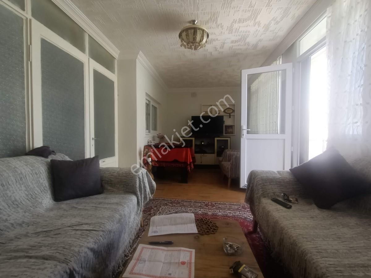 Karşıyaka Çarşıda 2 Balkonlu Acil Satılık 2+1 Daire - Görsel 18