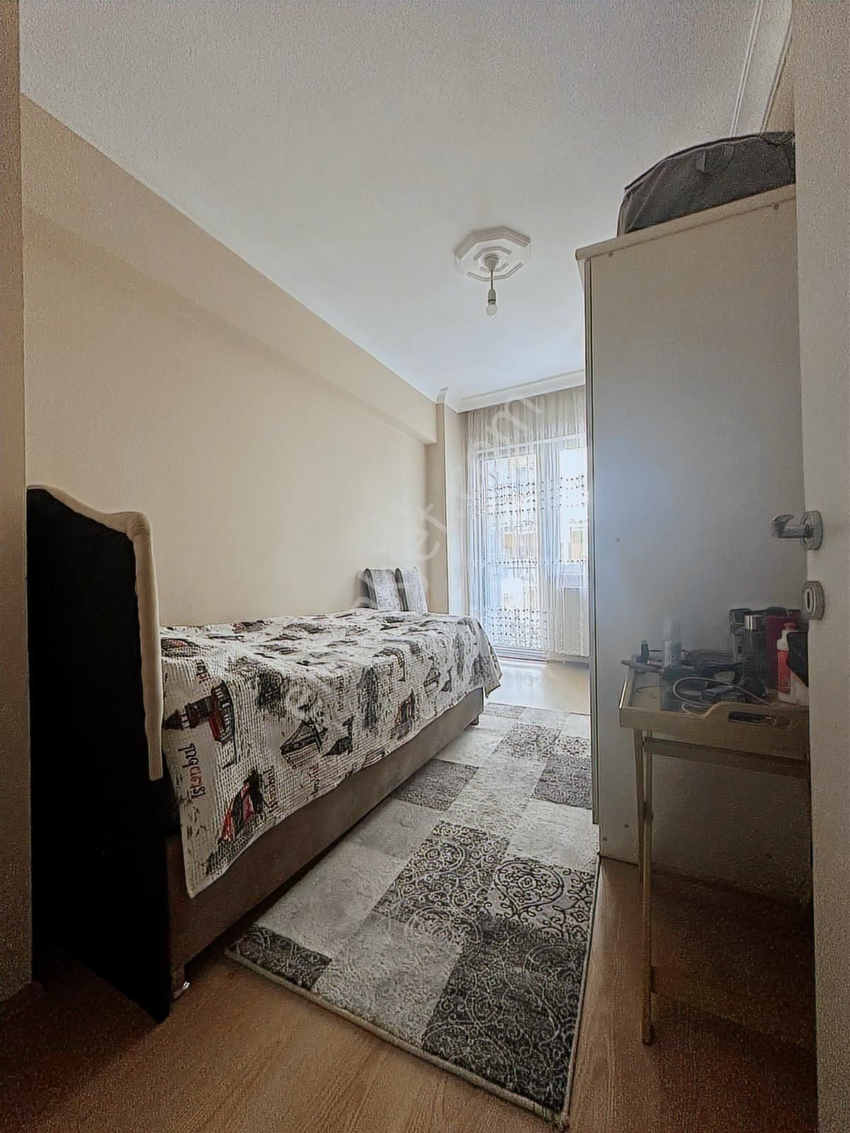 Teleferik Piremir'de Bakımlı 3+1 Geniş Daire - 145 M² - Görsel 26