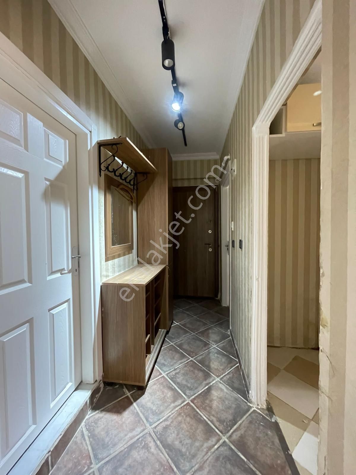 Merkezi Konum Da Toplu Taşımaya Yakın Hem Yatırımlık Hem Oturumluk Arakat - Görsel 7