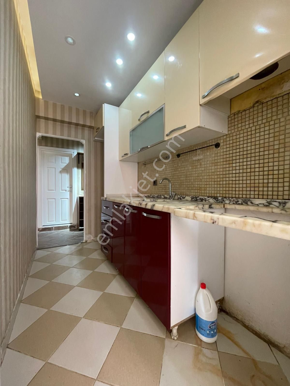 Merkezi Konum Da Toplu Taşımaya Yakın Hem Yatırımlık Hem Oturumluk Arakat - Görsel 9