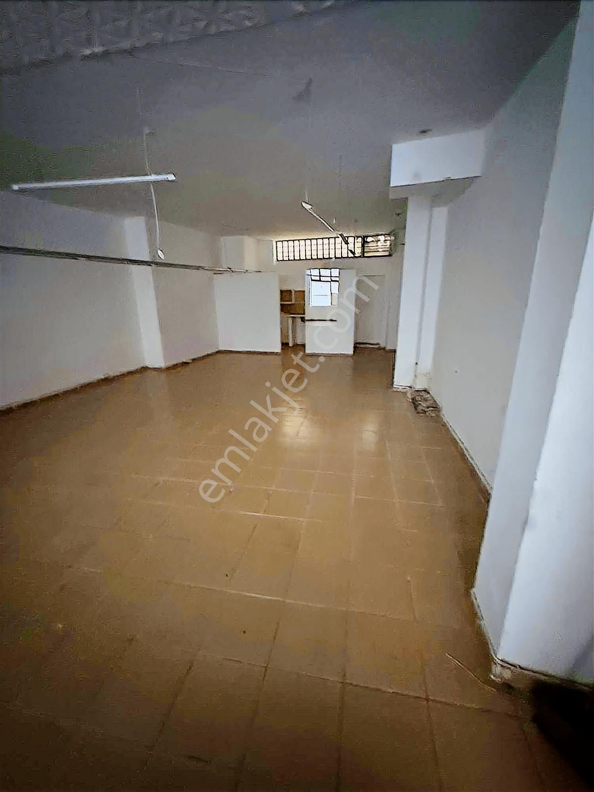 Metro Gayrimenkulden Okmeydanında Masrafsız Dükkan 75 M2 - Görsel 6