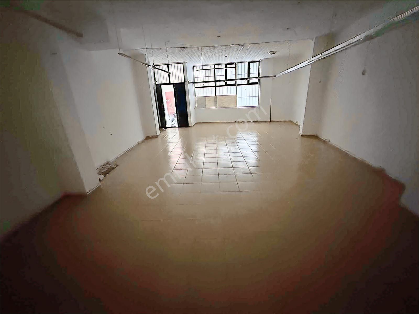 Metro Gayrimenkulden Okmeydanında Masrafsız Dükkan 75 M2 - Görsel 5