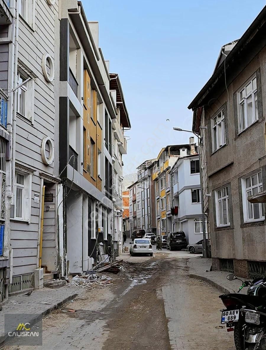 Behzat Bulvarı Soğukpınar Mah. Satılık 1+1 Daire