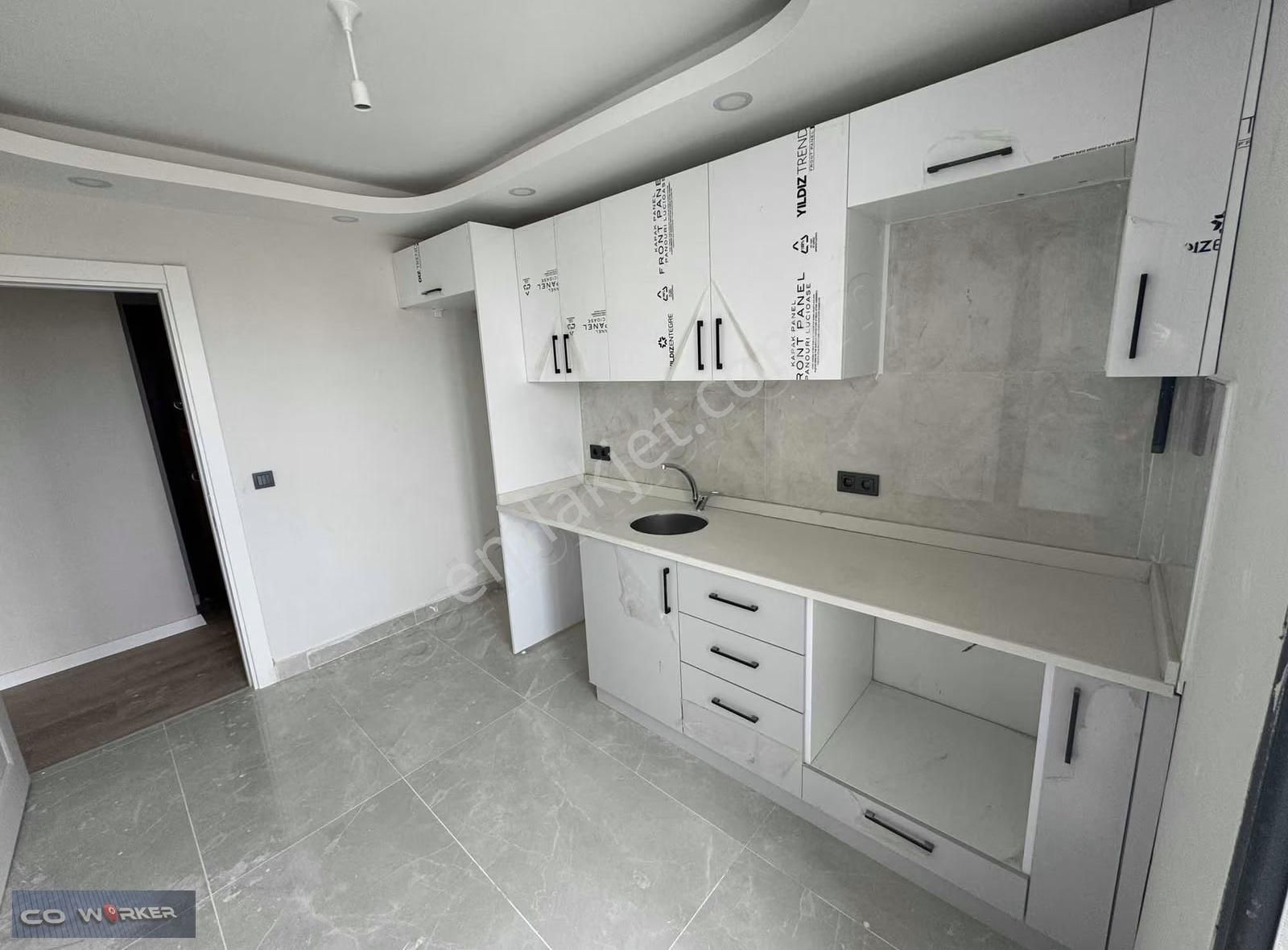 Pendik De Site İçinde Geniş Kullanımlı 2+1 Satılık Daire - Görsel 4