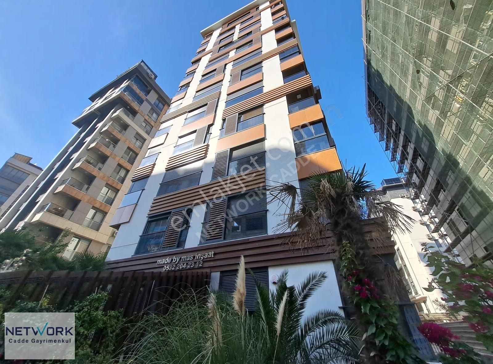 Caddebostan Sahil'de Yeni Binada Yüksek Kat 1+1 Daire