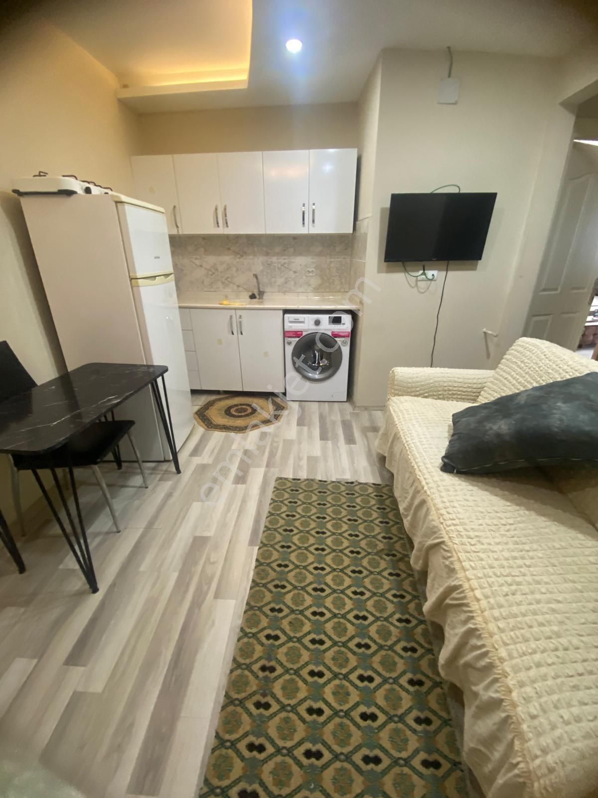 Adana Seyhan İller Bankası Cvr 1+1 Eşyalı Kiralık Apartman Dairesi