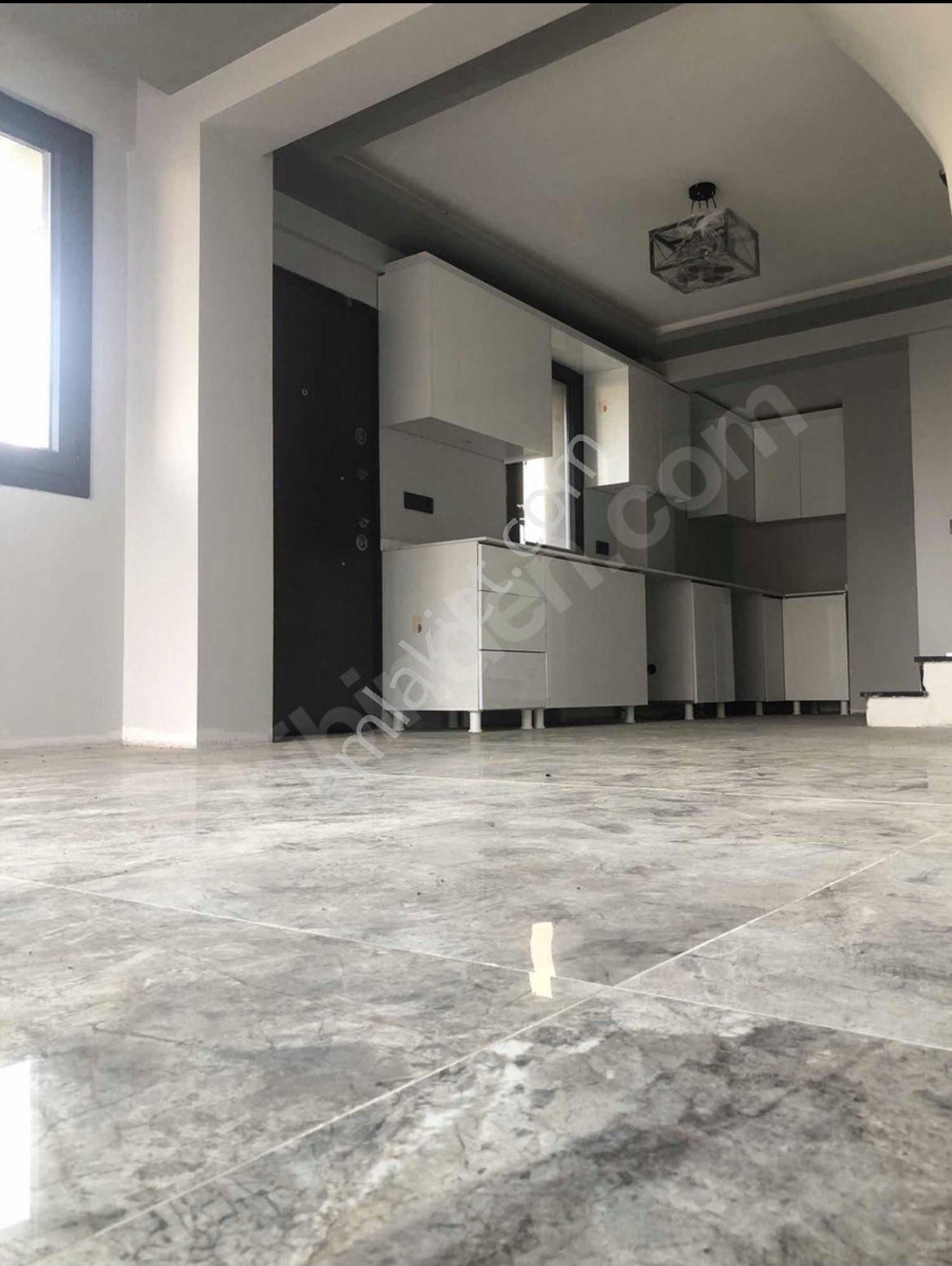 Karaova'da 2+1 Sıfır Geniş Bahçeli Satılık Villa - Görsel 3