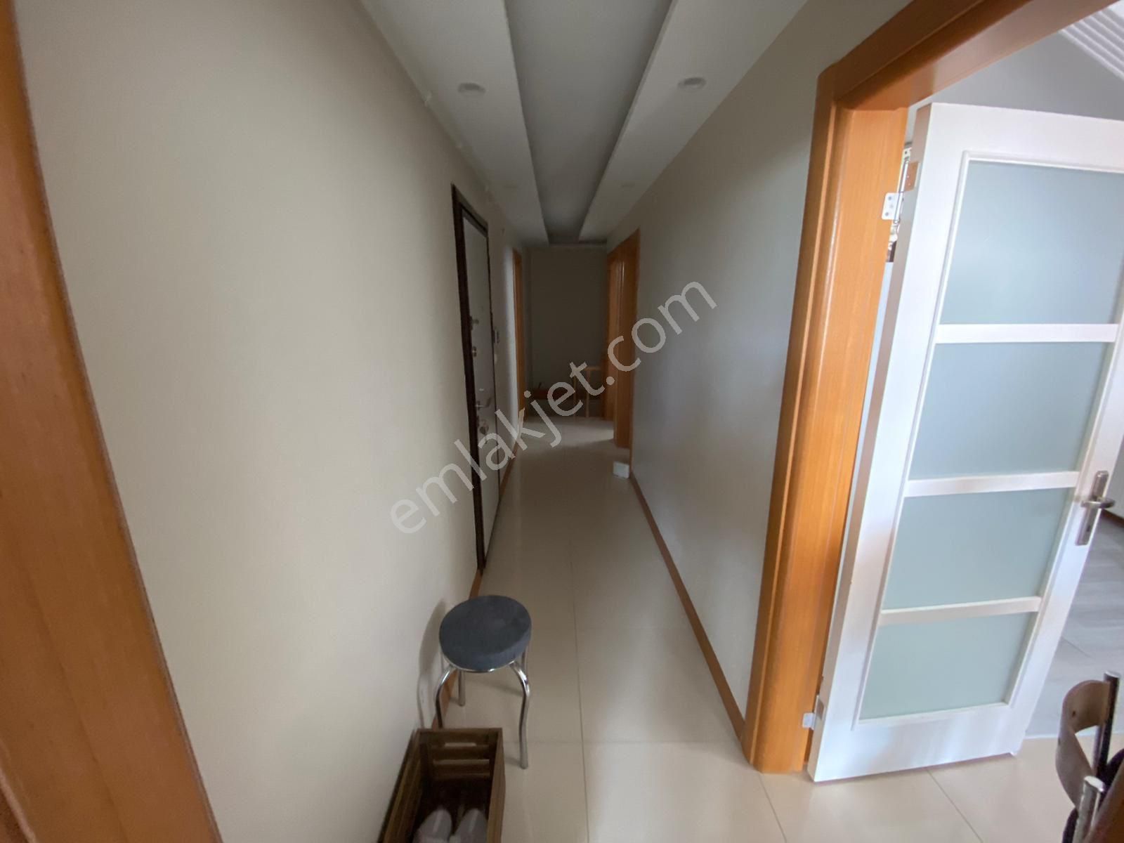 Bahçelievler Siyavuşpaşa Mahallesi 6+1 Geniş Kullanımlı Satılık - Görsel 13