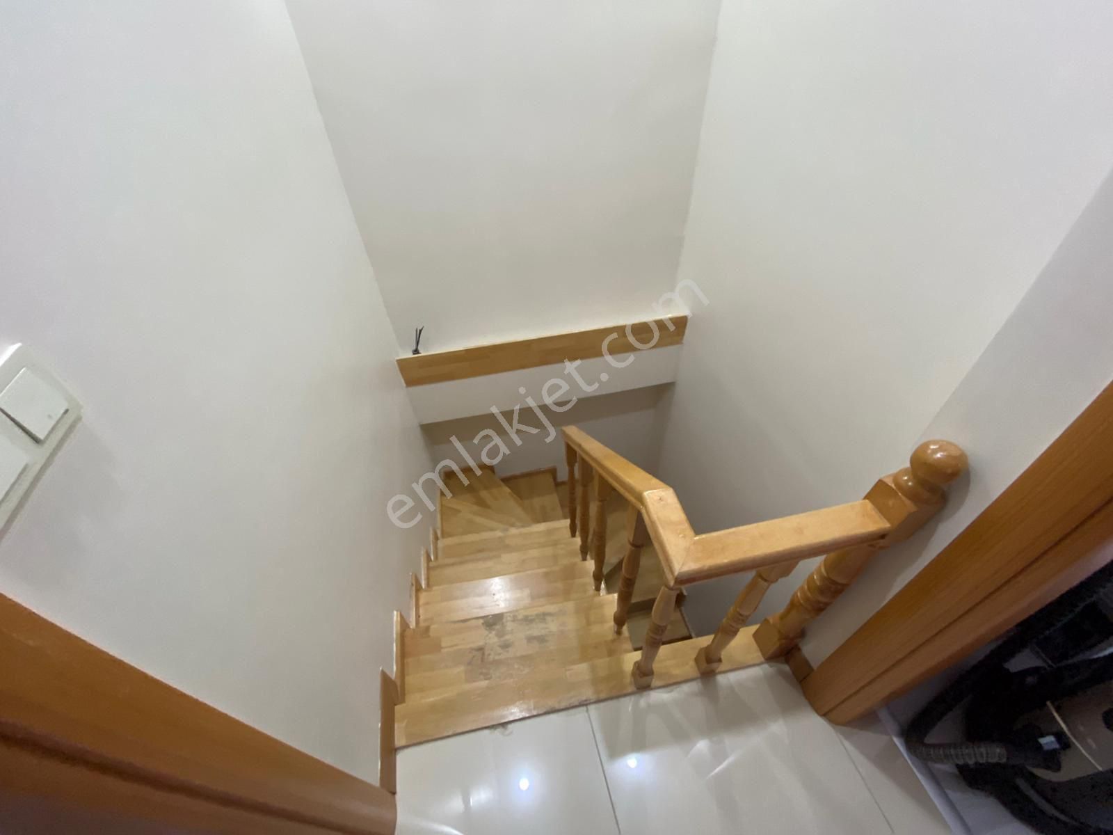 Bahçelievler Siyavuşpaşa Mahallesi 6+1 Geniş Kullanımlı Satılık - Görsel 15