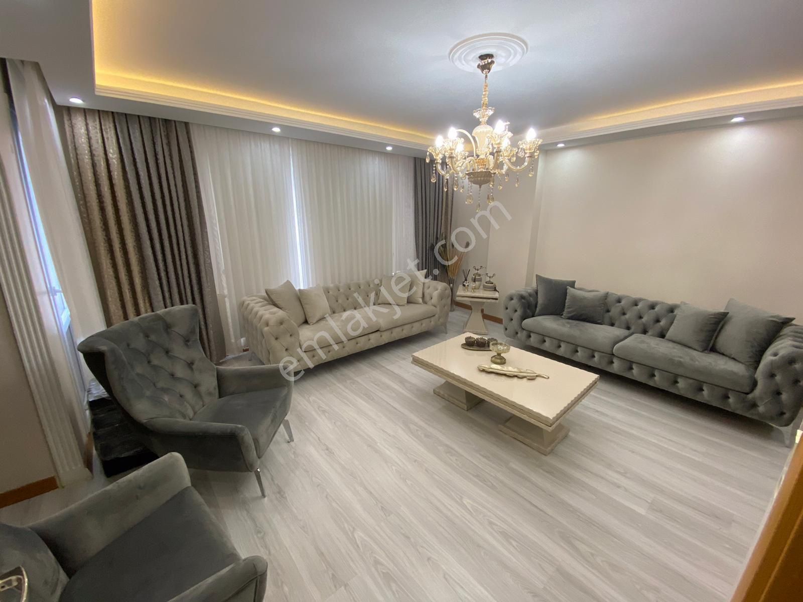 Bahçelievler Siyavuşpaşa Mahallesi 6+1 Geniş Kullanımlı Satılık - Görsel 5