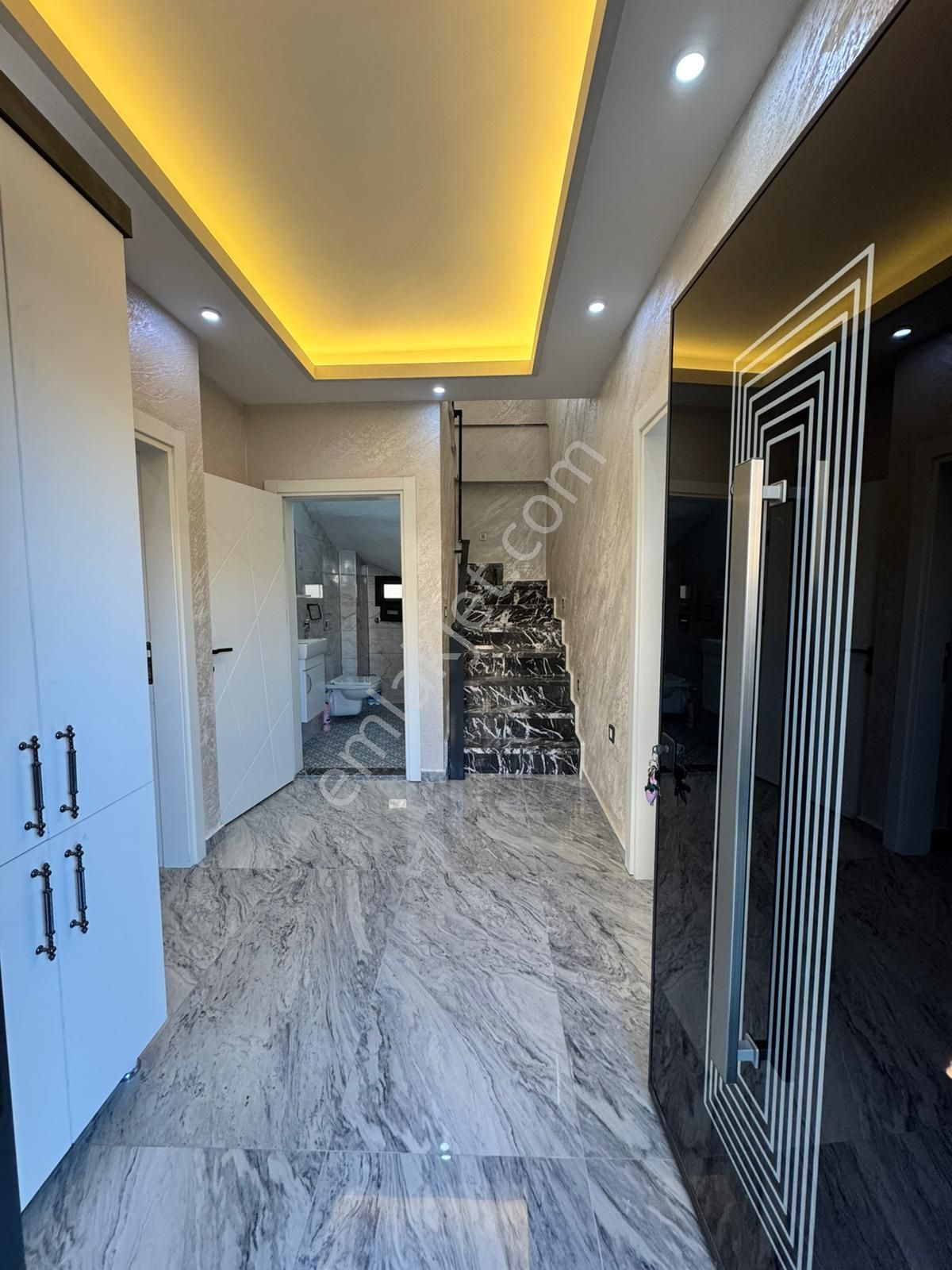 Didim Hisar Mah. 200 M2 Arsa Kullanımında 3+1 Ayrı Mutfaklı Ful Eşyalı Havuzlu Villamız Satışdadır - Görsel 22