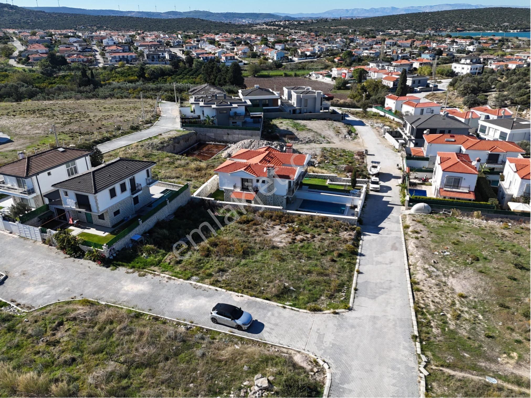 Çeşme’de Köşe Konumlu Emsalsiz Arsa - Görsel 6
