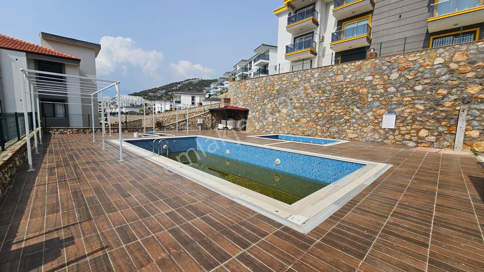 Didim Akbük'te Deniz Manzaralı Bahçe Kat 1+1 Daire - Görsel 17