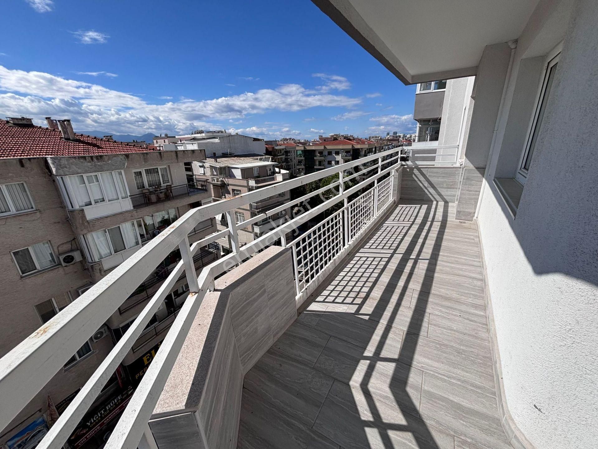 Nergis Çarşı'da Kavşak Noktasında 3+1 - Görsel 8