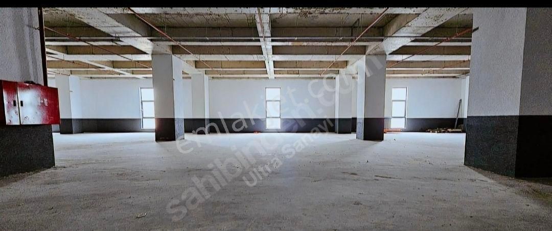 Esenyurt Sanayide 1150m2