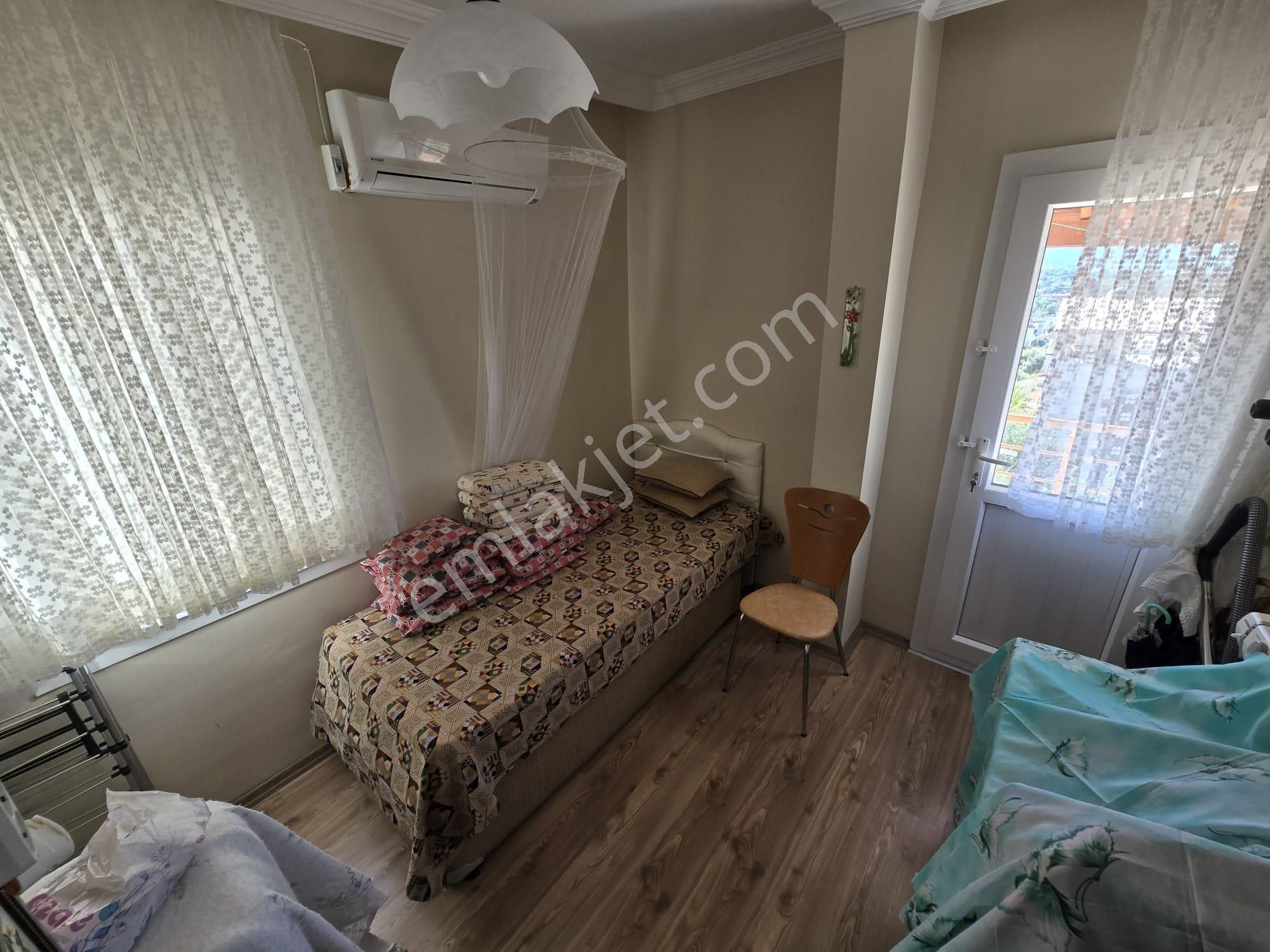 Satılık 3+1 Teraslı Villa Kendine Ait Bahçeli Denize 1100 M - Görsel 17