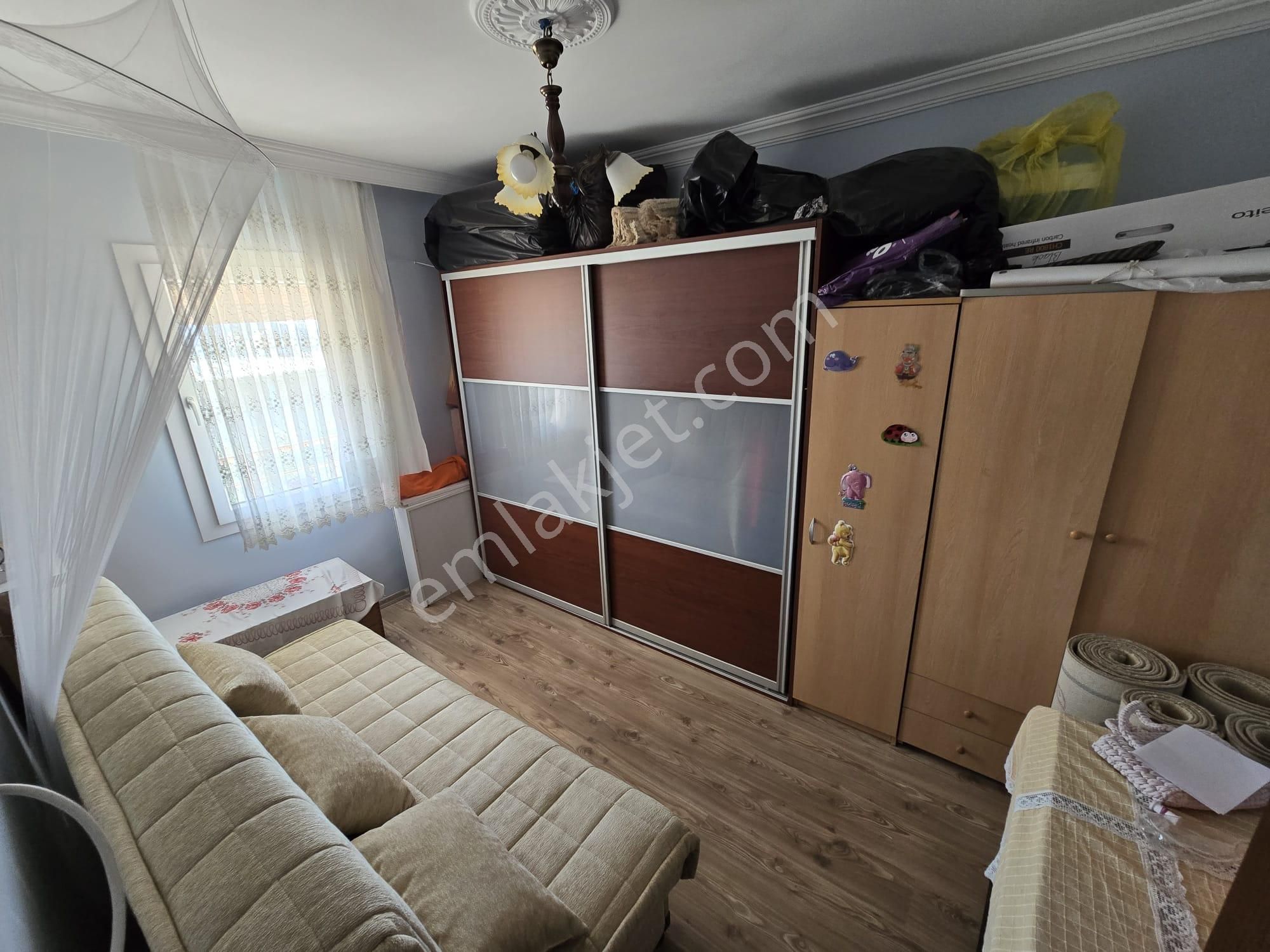 Satılık 3+1 Teraslı Villa Kendine Ait Bahçeli Denize 1100 M - Görsel 18