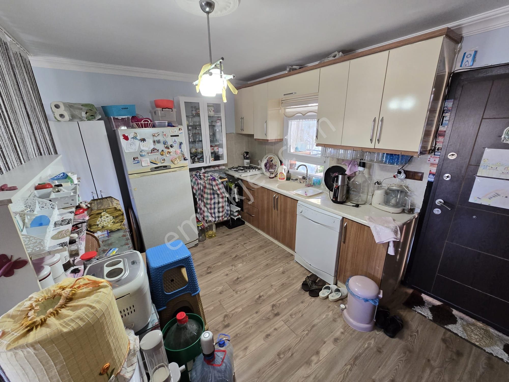 Satılık 3+1 Teraslı Villa Kendine Ait Bahçeli Denize 1100 M - Görsel 11