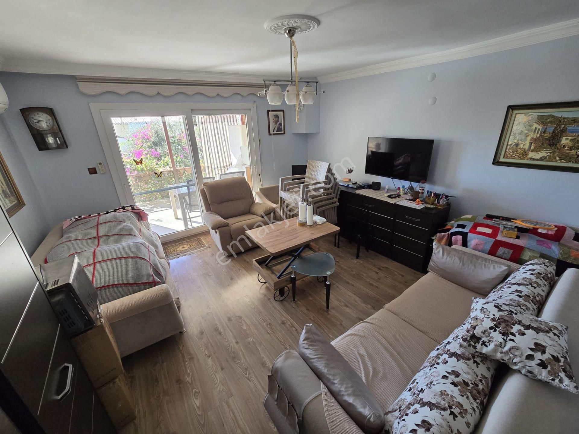 Satılık 3+1 Teraslı Villa Kendine Ait Bahçeli Denize 1100 M - Görsel 9