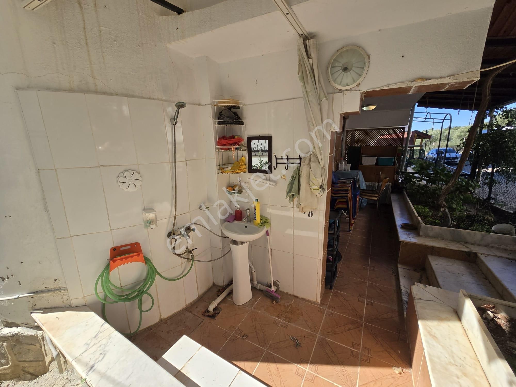 Satılık 3+1 Teraslı Villa Kendine Ait Bahçeli Denize 1100 M - Görsel 26