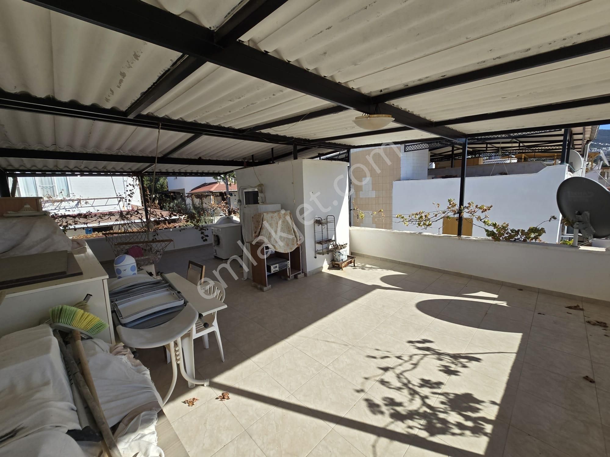 Satılık 3+1 Teraslı Villa Kendine Ait Bahçeli Denize 1100 M - Görsel 23