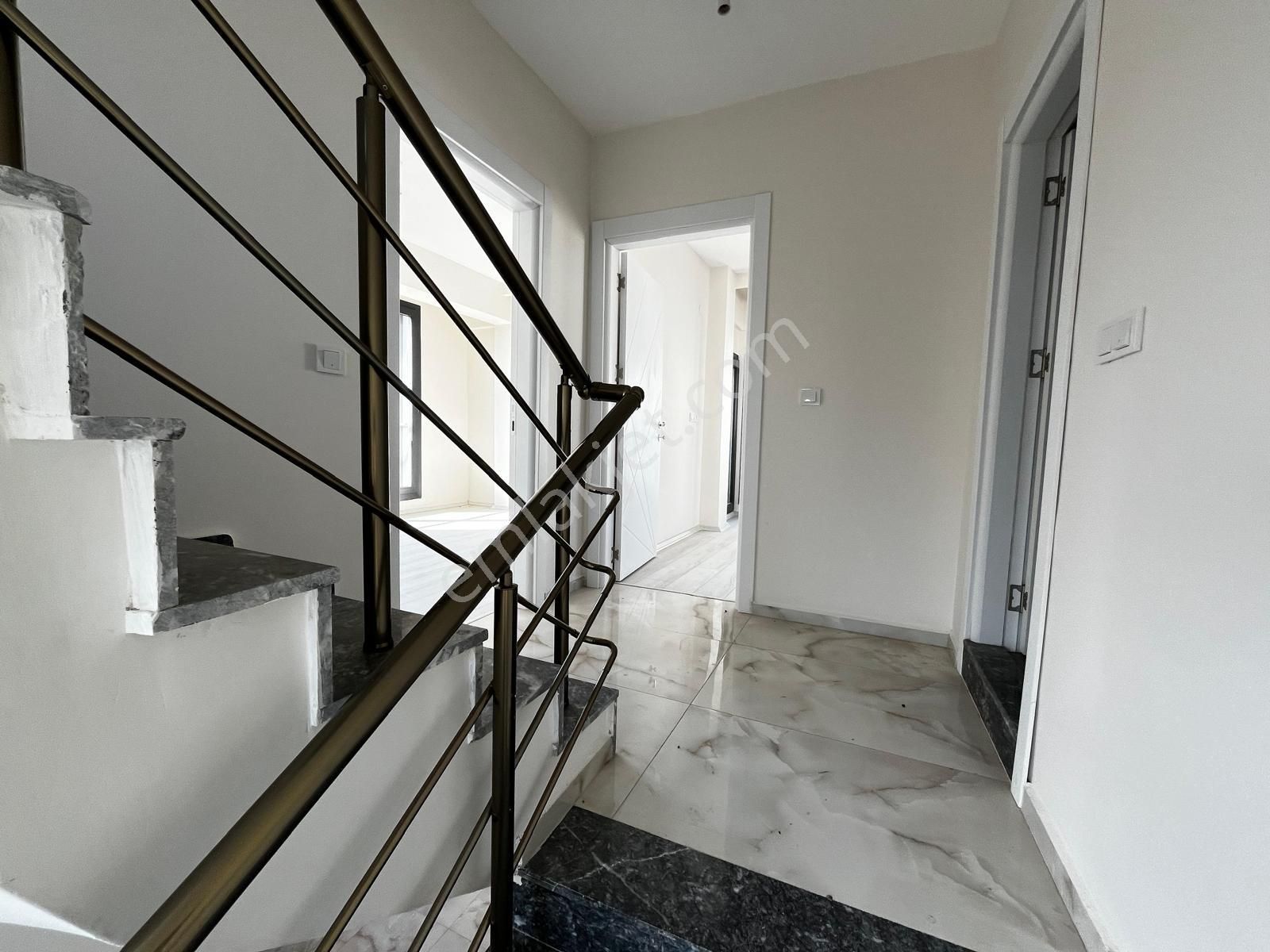 Seferihisar Doğanbeyde Satılık Sıfır Havuzlu Müstakil 3+1 Villa - Görsel 22