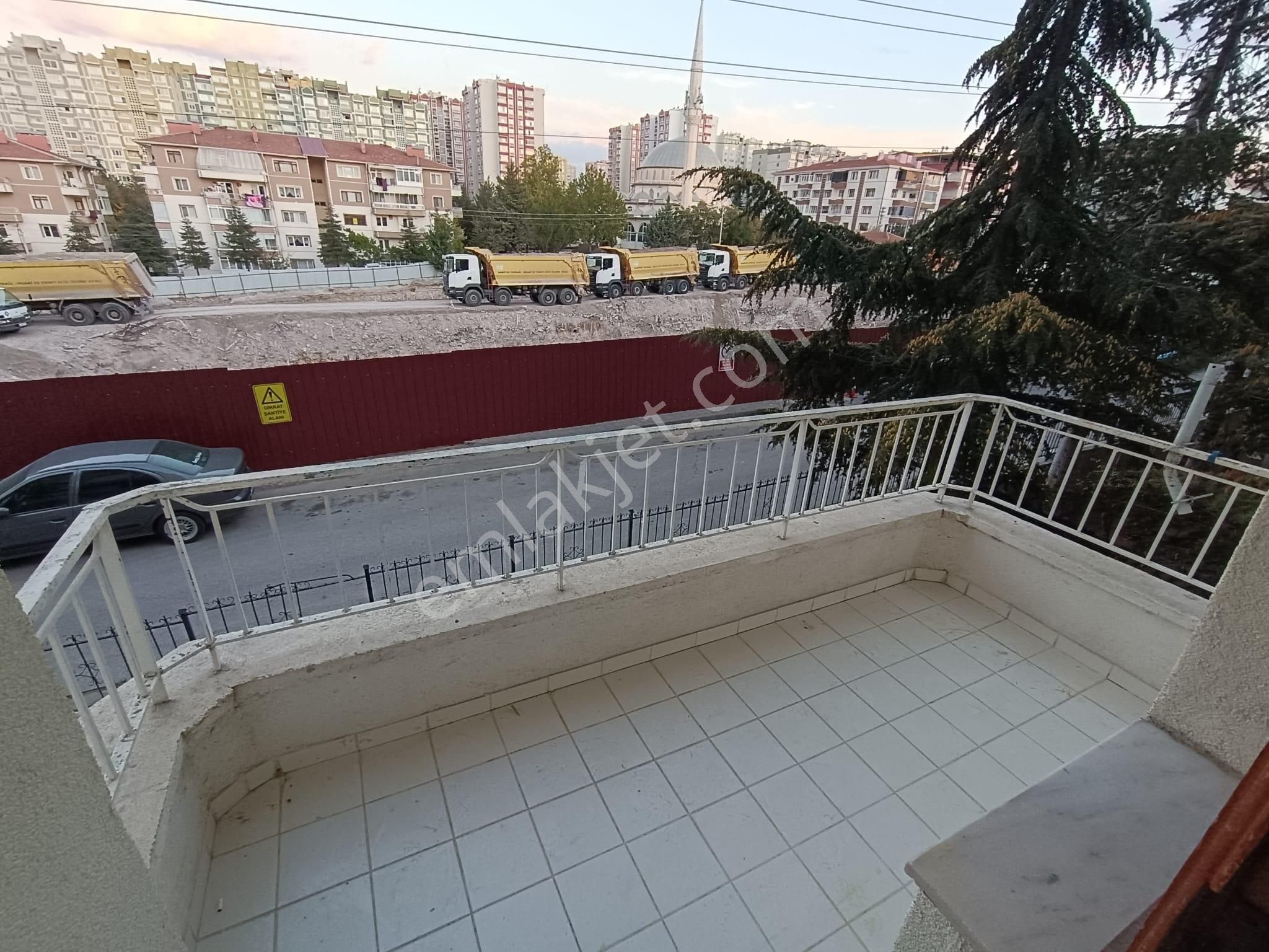 Sincan Selçukluda 3+1 Ara Kat Ön Cephe Kiralık Daire - Görsel 31