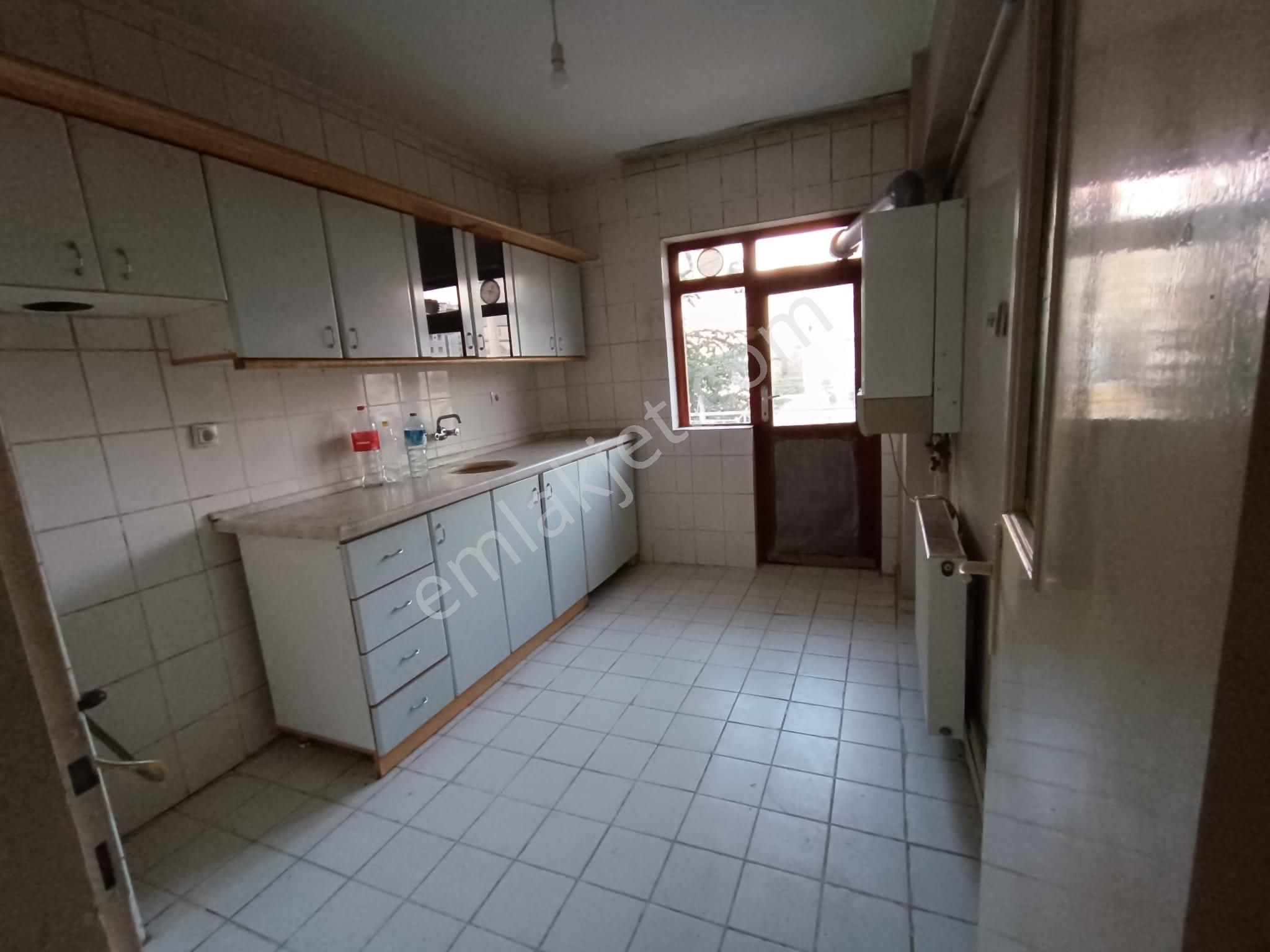 Sincan Selçukluda 3+1 Ara Kat Ön Cephe Kiralık Daire